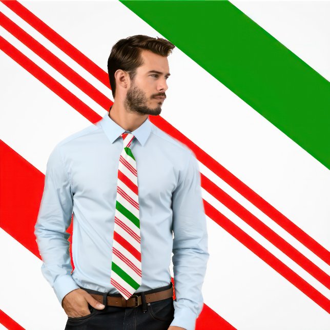 Corbata Anillo de canto rojo, blanco y verde (Man wears a Red, White and Green Candy Cane Tie
)