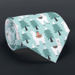 Corbata Árbol de Navidad y tierno patrón de lama<br><div class="desc">Llama personalizado con árbol de Navidad nevado y cajas de regalo sobre fondo turquesa. Gran accesorio para navidades fiesta.</div>