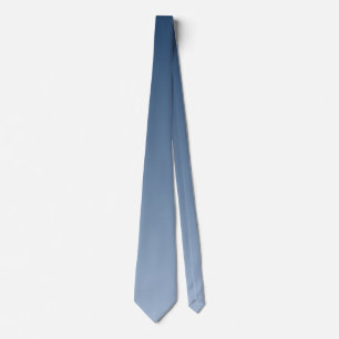 Corbata Armoniosa Luz de Smokey Blue a Tonos Oscuros 