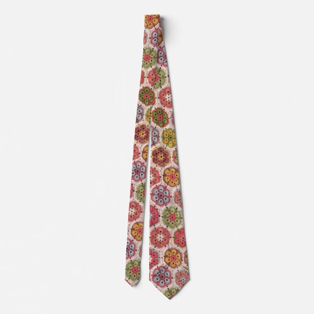 Corbata Ataque con flores de crochet (Reverso)