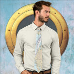 Corbata Auténtico gráfico Náutico Baltimore MD Chesapeake<br><div class="desc">Para tu marinero favorito Maryland, la auténtica corbata náutica de Nautical Boutique Co., que incluye el organigrama oficial de la NOAA para el área de la Bahía de Chesapeake, es un gran regalo o un atuendo boda para tus padrinos. Si pertenece a una organización de navegación o a un club...</div>