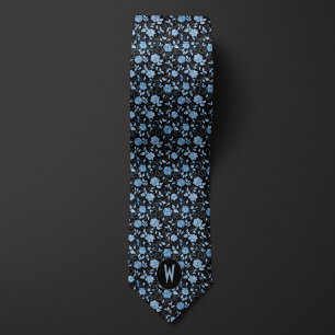 Corbata azul claro floral sobre negro