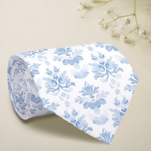 Corbata azul de cuello blanco