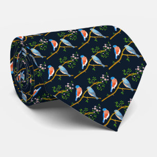 Corbata azul oscuro de pájaros azules