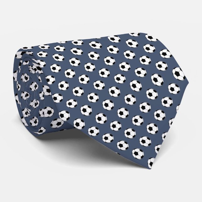 Corbata Balones de fútbol negro blanco sobre azul de jeans (Enrollado)