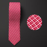 Corbata Bandera de Dinamarca<br><div class="desc">Flag of Danish Pattern Necktie resalta los colores nacionales del país desde una distancia empleando un ingenioso diseño en ángulo. Tras una inspección más minuciosa, el patrón repetible y sin fisuras de banderas pequeñas muestra el estandarte nacional del país de una manera estética y agradable.</div>