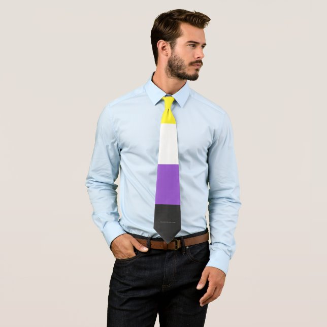 Corbata Bandera de orgullo no binario de SlipperyJoe's ama (In situ)