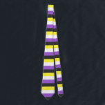 Corbata Bandera no binaria<br><div class="desc">Bei uns findest du eine einzigartige Kollektion mit moderne,  coole und lustige NonBinary Pride Motive. Stöbere durch unsere Vielfalt und finde jetzt Dein passendes Lieblingsteil!</div>