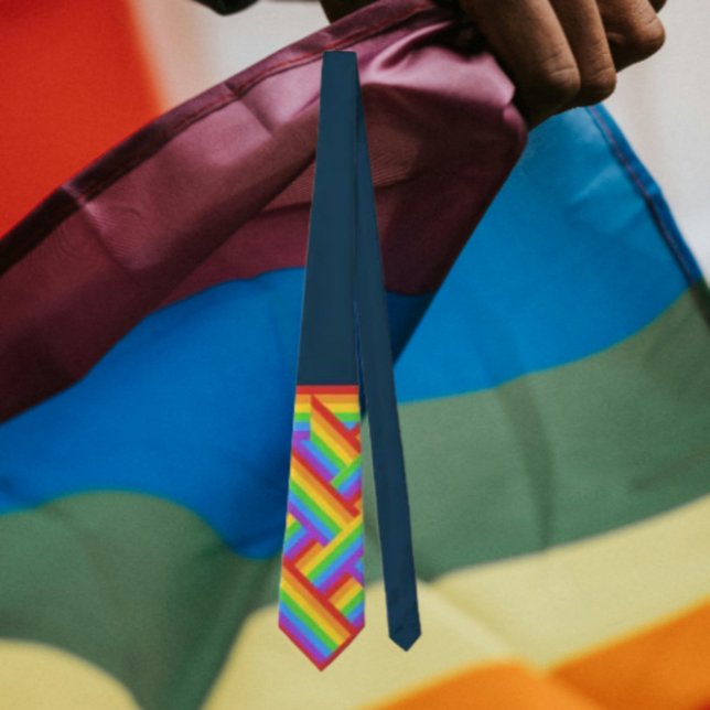 Corbata Barrio del Orgullo: Acento de bandera arcoiris (Subido por el creador)