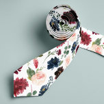 Corbata Bloom radiante | Gran Escala Floral Patterada<br><div class="desc">Lleve los colores de su boda hasta el atuendo de los padrinos con esta corbata de colores. Diseñado para adaptarse a nuestra colección de Radiant Bloom, el diseño presenta flores acuáticas de gran escala en tonos rosa rubor, azul marino y burdeos ricos, intercaladas con follaje botánico verde sobre un fondo...</div>