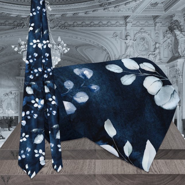 Corbata Boda de vegetación de eucaliptos azules y agitados (Subido por el creador)