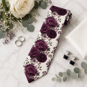 Corbata Boda floral de rosa y dalia de ciruela de lujo