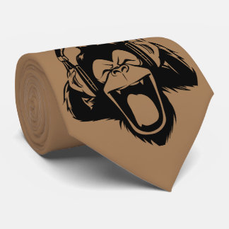 Corbata Cae del mono marrón con audífonos