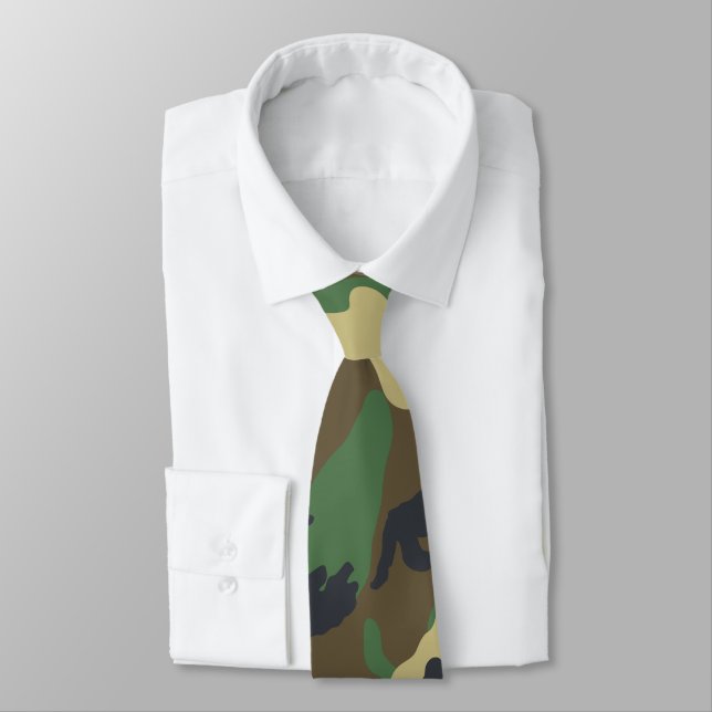Corbata Camo Woodland (Atado)