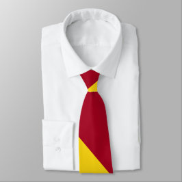 Corbata Cardenal y banda ancha de oro de la universidad
