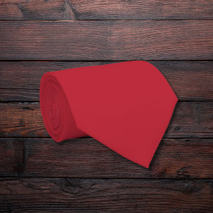 Corbata cardinal rojo en blanco