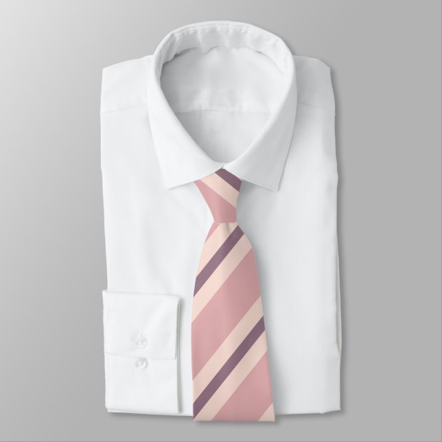 Corbata Ciruela, rayas de rosa polvoriento y melocotón (Atado)