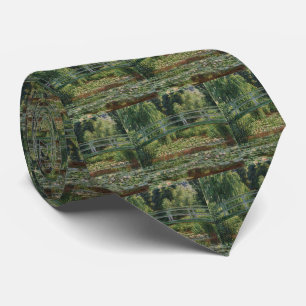 Corbata Claude Monet, puente japonés de fútbol y piscina d