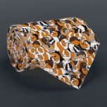 Corbata Collage de los Ilustraciones de cerdos de Guinea<br><div class="desc">Muestra tu amor por los cobayas con este accesorio de moda estampado. Esta corbata tiene un collage de ilustraciones de conejillo de indias de estilo realista. El lado inverso tiene un patrón de rayas coordinadas.</div>