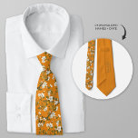Corbata Color de agua floral del florecimiento del Naranja<br><div class="desc">Para un novio que busca un toque de elegancia personalizada, nuestro Naranja Blossom Watercolor Floral Pattern es la elección ideal. Elevar la decoración boda con la oportunidad de personalizar de este exquisito diseño con los nombres de la pareja y la fecha boda. Las ramas y flores entrelazadas simbolizan la unidad...</div>