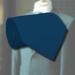 Corbata Color sólido azul prusiano | Clásica | Elegante<br><div class="desc">Color sólido azul prusiano | Sombras azules | Clásica | Elegante | Trendy | Elegante | Diseño profesional</div>