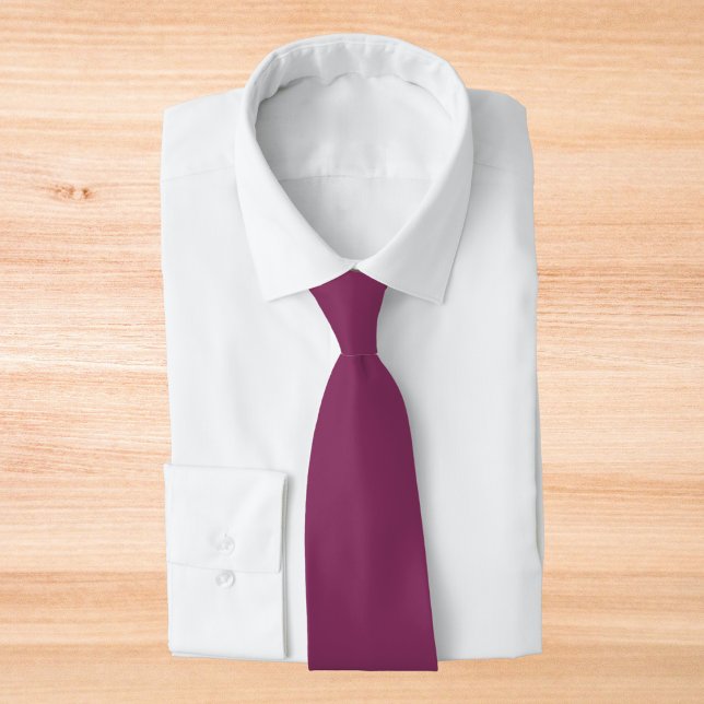 Corbata Color sólido boysenberry (Subido por el creador)