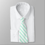 Corbata Color sólido de las tiras de tinta verde pastel<br><div class="desc">Amable primavera de luz verde pastel color rayado. Minimalista, sencillo y moderno estilo moda de moda, con una estética pastel de delicado color verde y sólido. Decoración de casa verde pastel, decoración estética verde pastel, cocina verde pastel, color verde pastel. Pastel verde primavera verano hombres corbata el cuello. Clásica menta...</div>