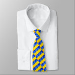 Corbata Colores de bandera ucraniana marcan el cuello paz<br><div class="desc">Ucrania - Paz - Bandera ucraniana - Apoyo a la libertad - Solidaridad - Juntos fuertes - ¡Victoria de la libertad! Hagamos del mundo un lugar mejor - ¡todos juntos! Un mundo mejor comienza - depende - ¡los necesita también! Puede transferir a más de 1000 productos Zazzle. Redimensionar y mover...</div>