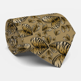 Corbata con corazones de tigre