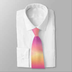 Corbata con patrón de gradiente rosa y amarillo en