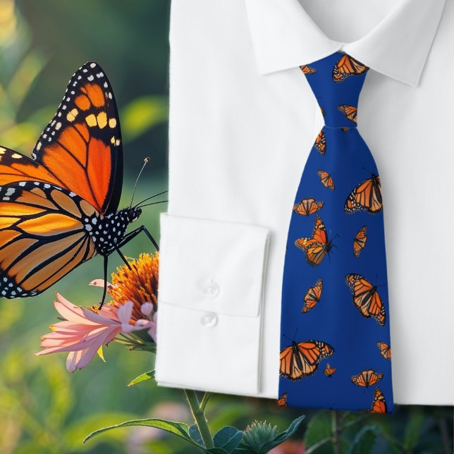 Corbata con patrón de mariposas monarca (Subido por el creador)