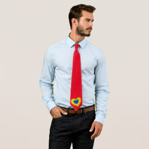 Corbata corazón de colores arcoiris