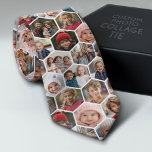 Corbata Crear un Collage de fotos Personalizado con 12 fot<br><div class="desc">Para obtener los mejores resultados, recortar las fotos en cuadrados antes de subirlas. Usa tus fotos o fotos favoritas para hacer un toque divertido para compartir con tus amigos. Esto incluye una combinación de tus 12 fotos favoritas. Hay otras combinaciones disponibles en nuestra tienda. El patrón hexágono funky hace que...</div>
