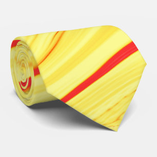 Corbata Crema de mango, con trazo rojo o coral curvo