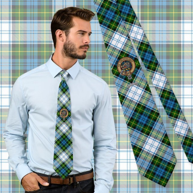 Corbata Crest de Campbell sobre Tartán de Vestido (Subido por el creador)