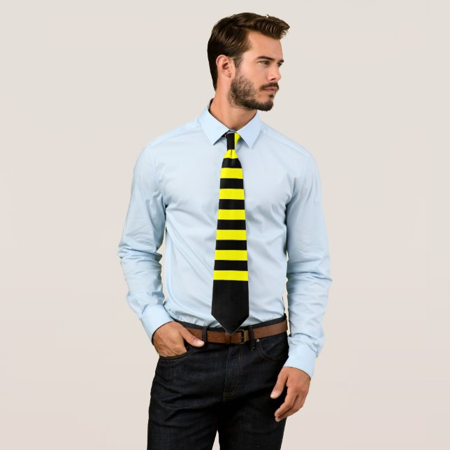 Corbata Cute Bumble Bee Style Black Yellow Stripes Pattern (In situ)