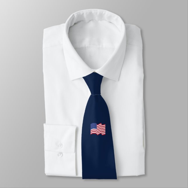 Corbata de bandera estadounidense ondeando azul (Atado)