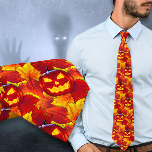 Corbata de calabaza luminosa de Halloween con hoja