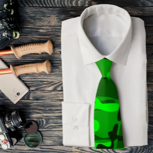 Corbata de camuflaje de verde neón a verde oscuro