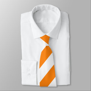 Corbata de cuello a rayas blancas y naranja