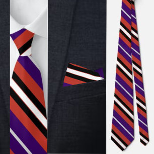 Corbata de cuello con patrón de rayas lindas y col
