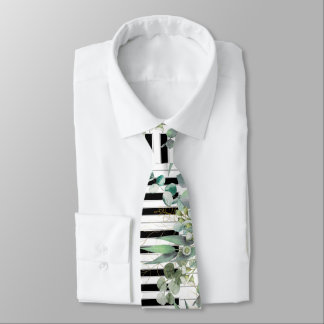 corbata de cuello verde del teclado del piano