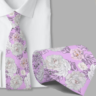Corbata de flores lavanda con flores grandes patró