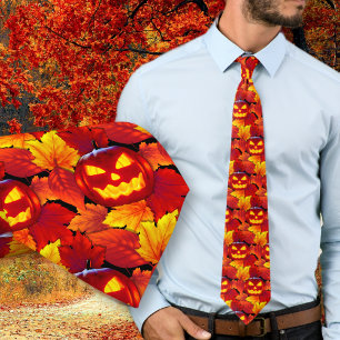 Corbata de Halloween de calabaza luminosa y hojas