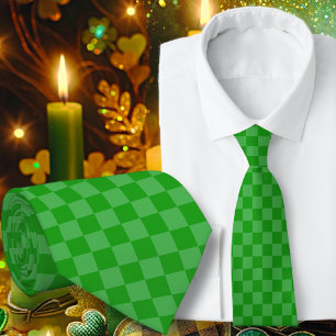 Corbata de hombre con patrón de damero verde