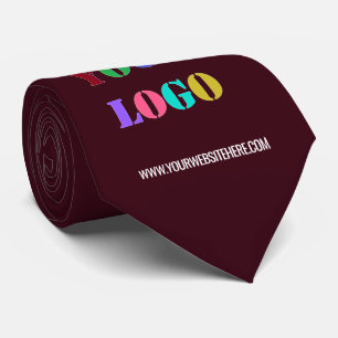 Corbata de negocios con texto de logotipo de empre