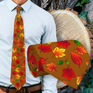 Corbata de otoño de hojas caídas doradas marrones