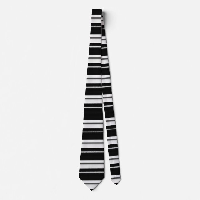 Corbata de raya negra: accesorio moderno audaz (Anverso)