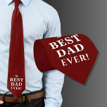 Corbata Día del Mejor Papá Rojo Moderno<br><div class="desc">Modern Red Mejor Papá Jamás Día del Padre. Tipografía blanca sobre fondo rojo oscuro. Puede cambiar cualquier texto en la corbata. Un regalo perfecto para un padre,  nuevo padre o abuelo en el Día del Padre.</div>