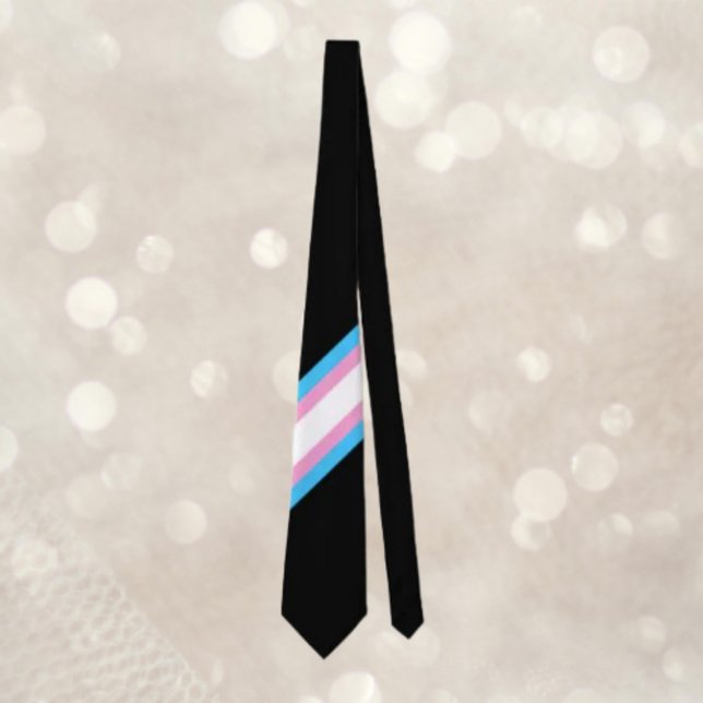 Corbata Diagonal Orgullo Trans: Golpeando con Orgu (Subido por el creador)